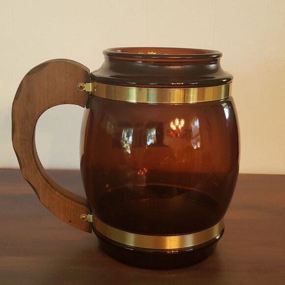 Vtg Giant Glass Beer Mug with Wooden Handle and Gold Colored Hardware 8" High! - Picture 2 of 7